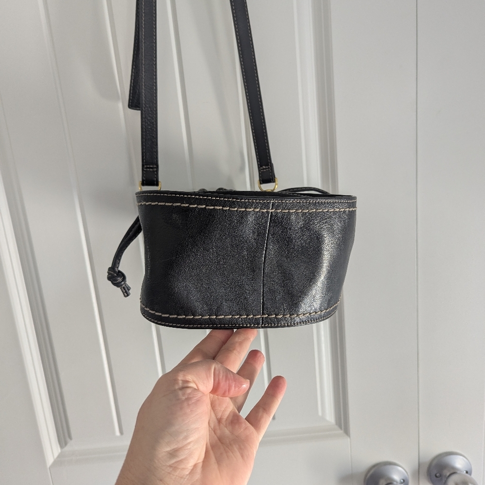 Fossil Black Pebble Drawstring Crossbody - Picture 8 of 13